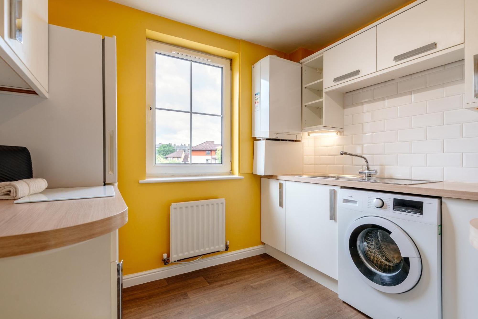 Appartement Chic 2-bed Near Centre